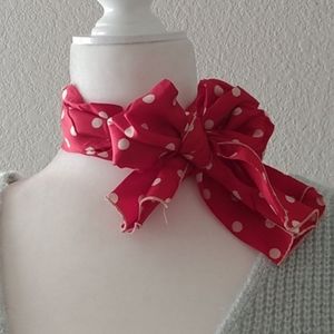 🖐️FREE🖐️Vintage Polkadot neck scarf